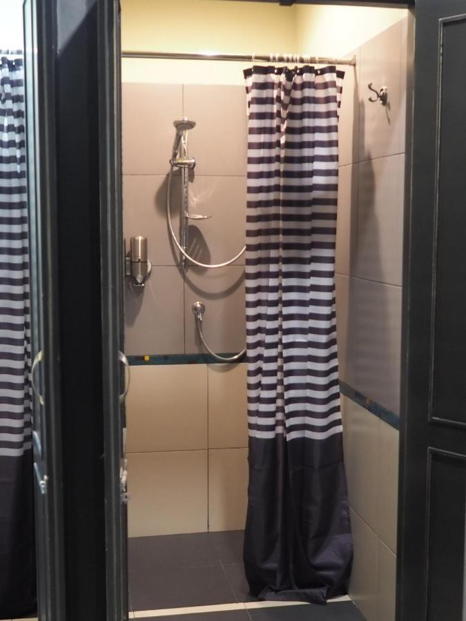 Bed and Breakfast Chomm House Бангкок Екстер'єр фото